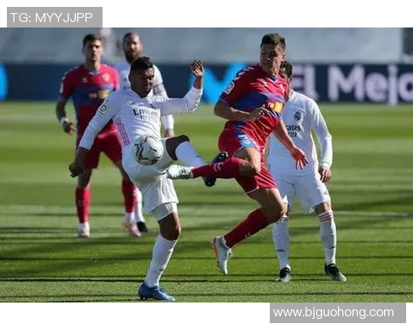 塞维利亚对阵强敌的精彩较量即将上演球迷们拭目以待